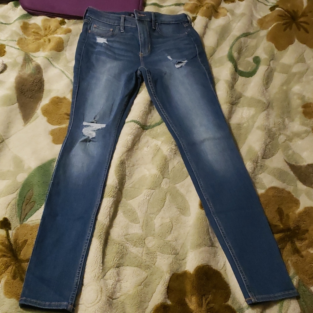 Hollister jeans size 27